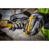 Dewalt 18V XR kulløs 115 mm kompakt rundsav inkl. POWERSTACK batteri – DCS571E1T-XJ