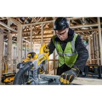 Dewalt 54V XR FLEXVOLT 216 mm geringssav med 2 batterier og lader – DCS777T2-QW